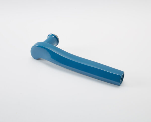 maniglia di design maglia per porte blu lucida geometrico prisma by niva design